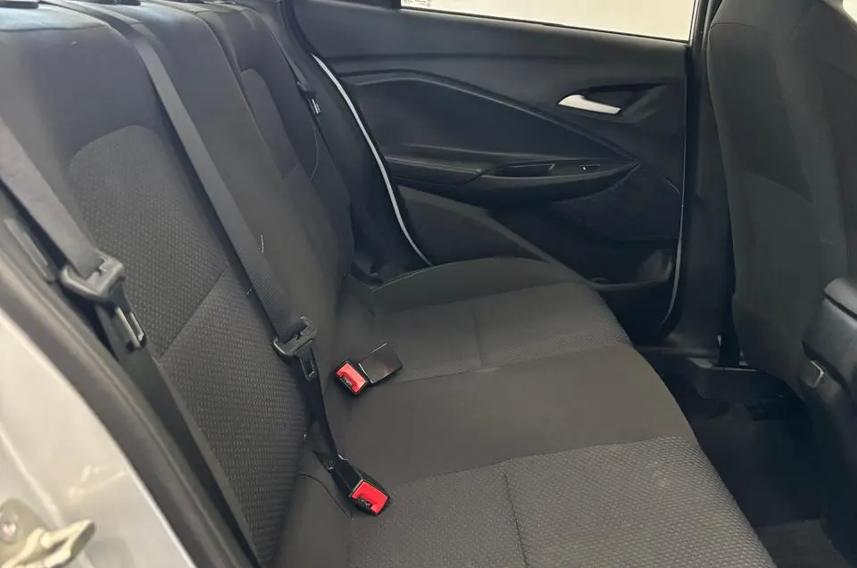 CHEVROLET ONIX LTZ TURBO 10