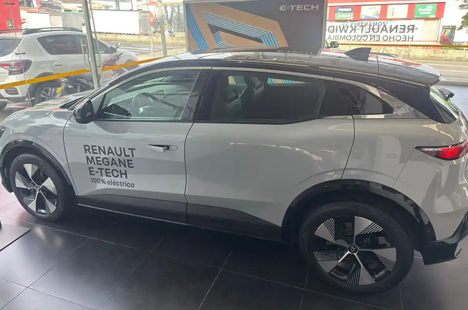 Megane E-tech 100% eléctrico 11