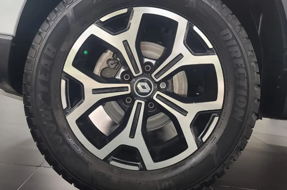 DUSTER ICONIC 1.3T 4X4 MT 2-12