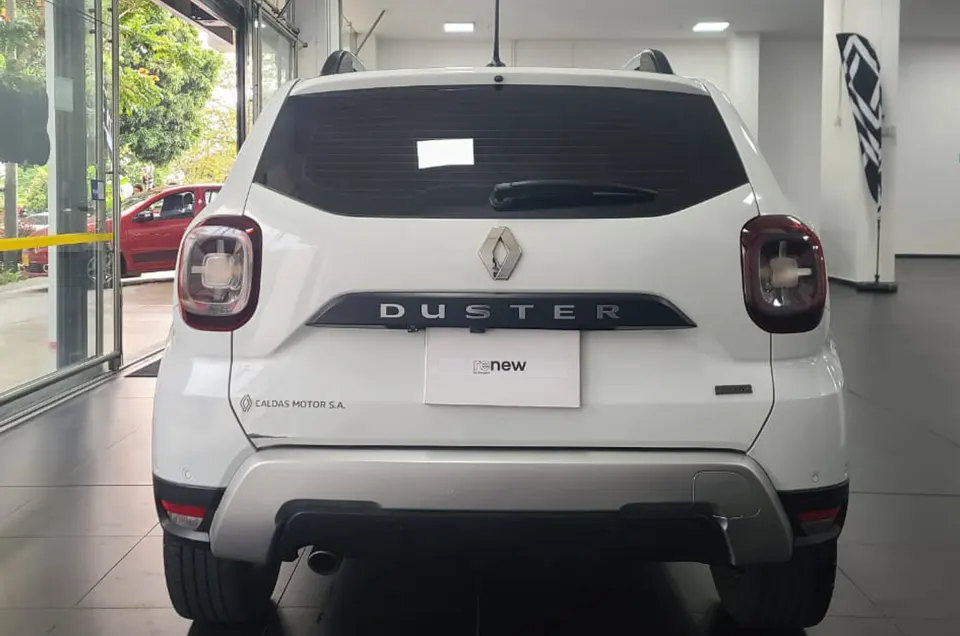 DUSTER ICONIC 1.3T 4X4 MT 2-17