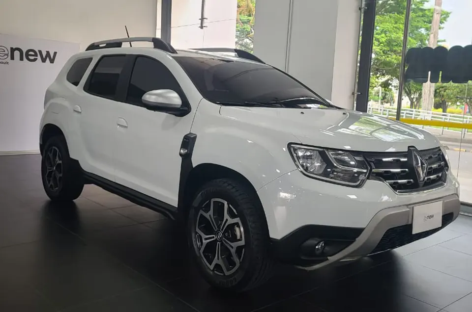 DUSTER ICONIC 1.3T 4X4 MT 2-19