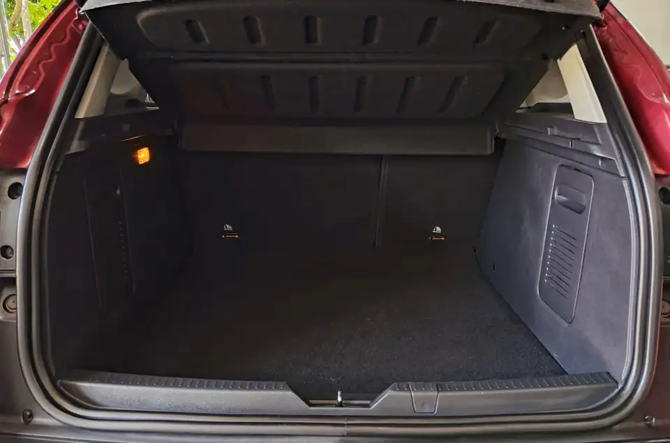CAPTUR INTENS 2.0 L AT ULC 16