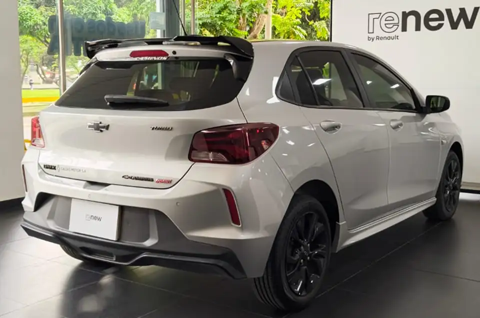 CHEVROLET-ONIX RS 4X2 8