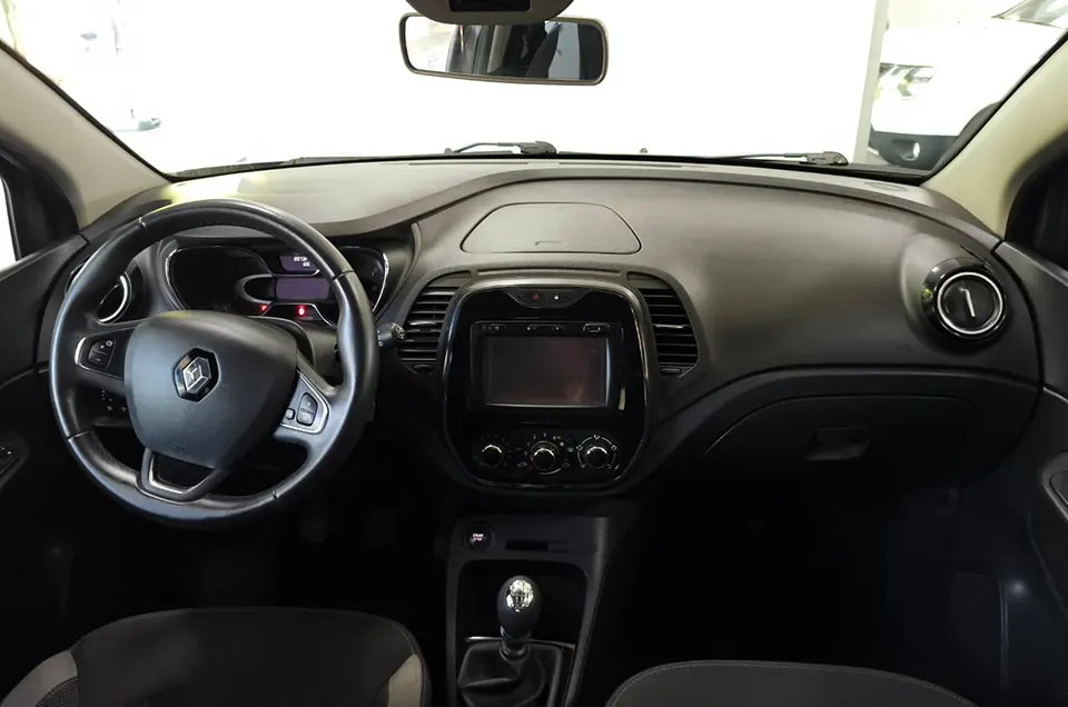 CAPTUR ZEN 2.0 L MT 12