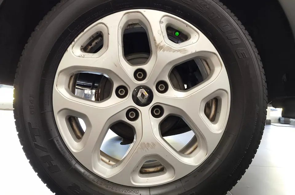 CAPTUR ZEN 2.0 L MT 4