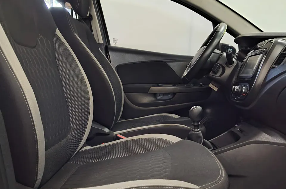CAPTUR ZEN 2.0 L MT 6