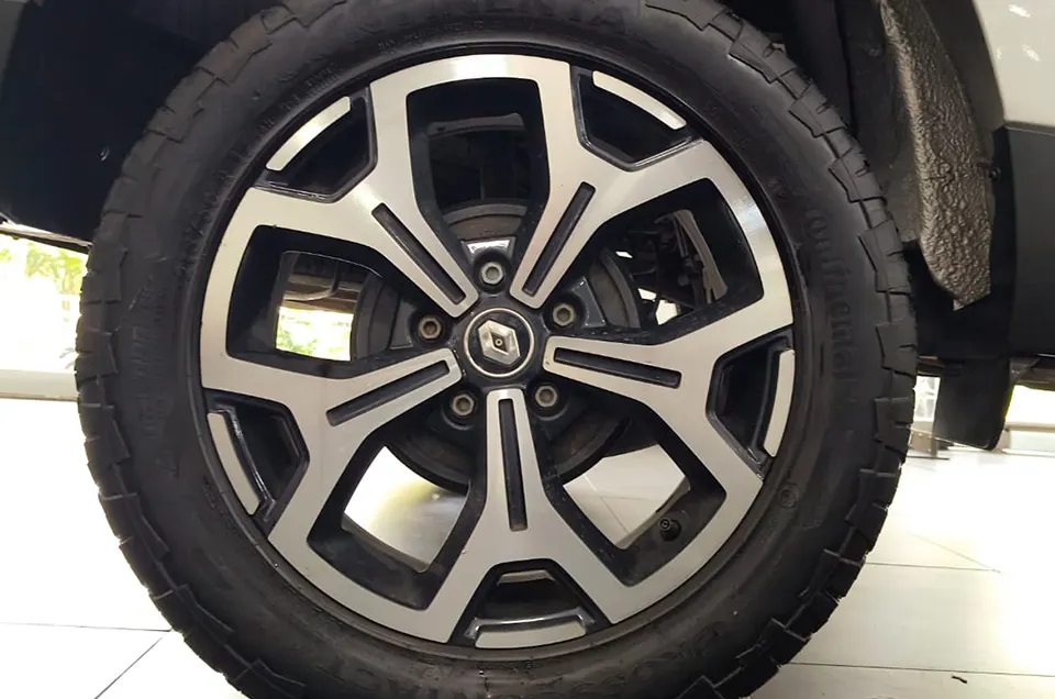 DUSTER ICONIC 1.3T CVT 4 2