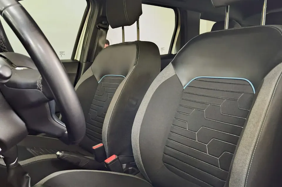 DUSTER ICONIC 1.3T CVT 4 23