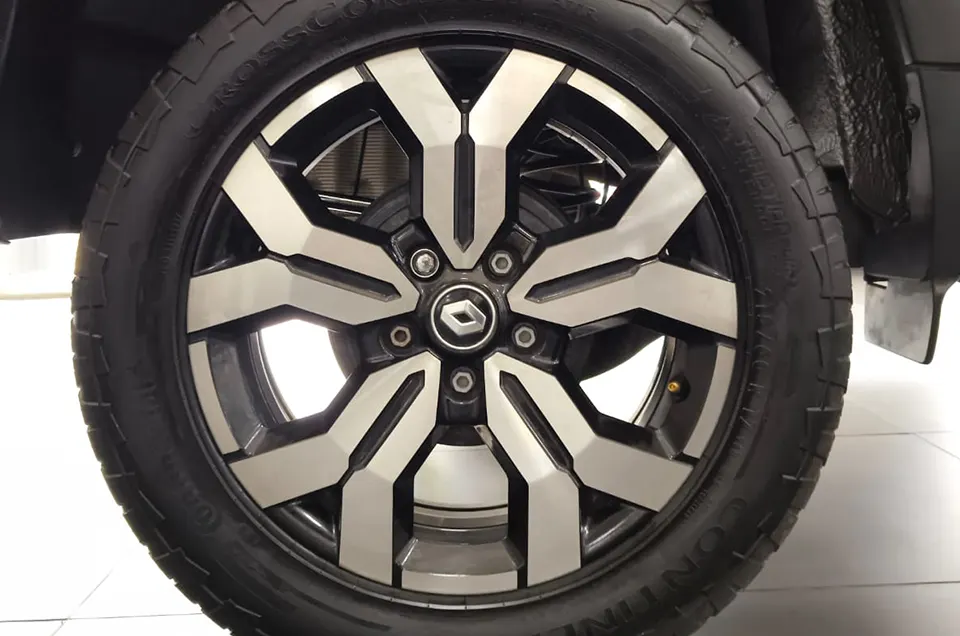 DUSTER ICONIC 1.3T CVT 5 2