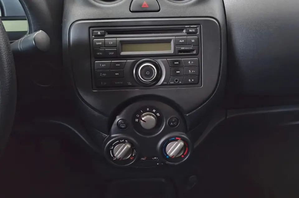NISSAN MARCH 6