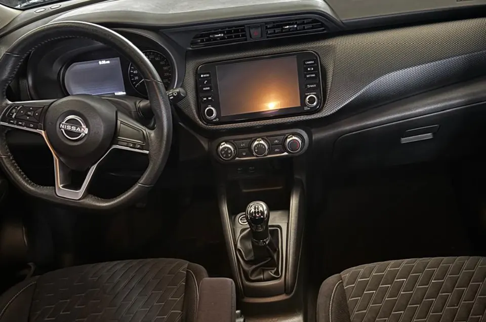 NISSAN KICKS ADVANCE MT 11