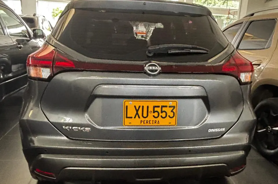 NISSAN KICKS ADVANCE MT 3