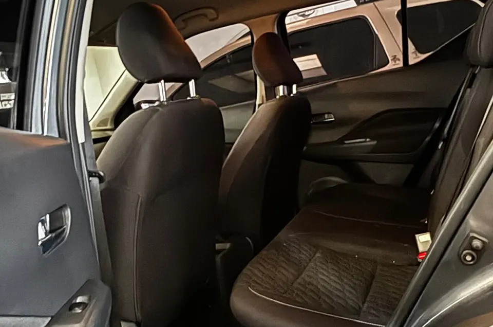 NISSAN KICKS ADVANCE MT 7