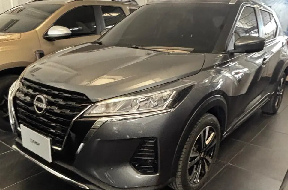 NISSAN KICKS ADVANCE MT 8